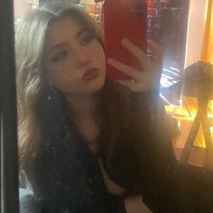 Meet your Posher, Mallory
